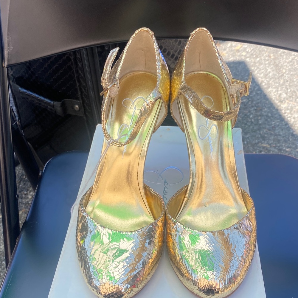 Jessica Simpson crackling Gold Women's Heels